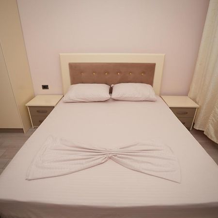 Marika Apart Hotel Golem  Exterior photo